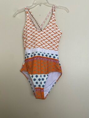 Cupshe Orange and White Patterned One-Piece Swimsuit with Cross-Strap Back
